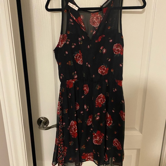 Black floral Dress - Picture 2 of 2